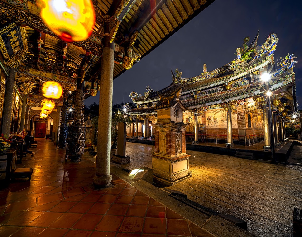 萬華傳統廟宇夜景
