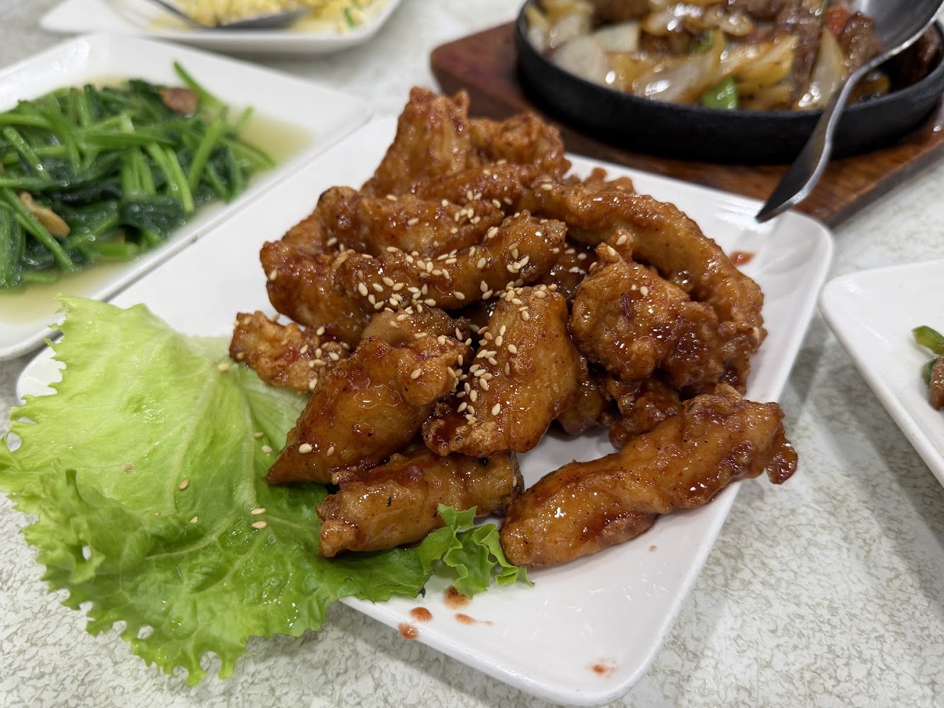 大湖餐館糖醋雞柳與熱炒