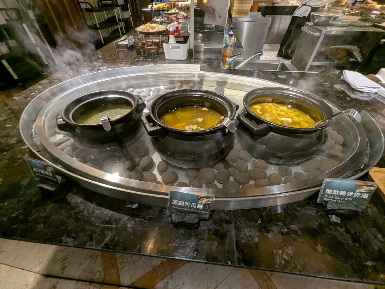 豐 FOOD 海陸百匯多款熱湯區
