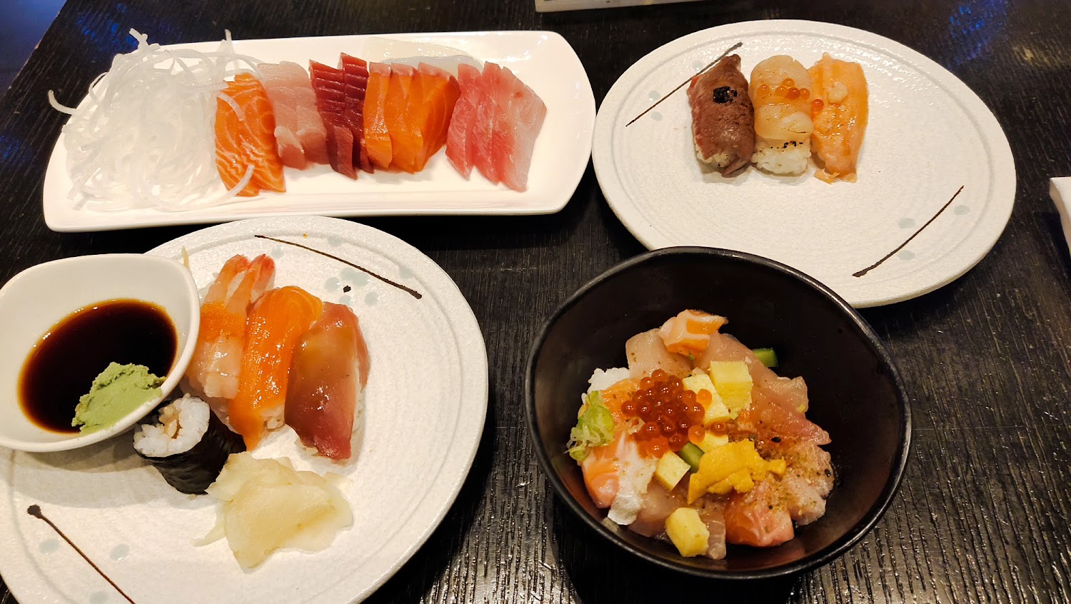 探索廚房生魚片與日式料理