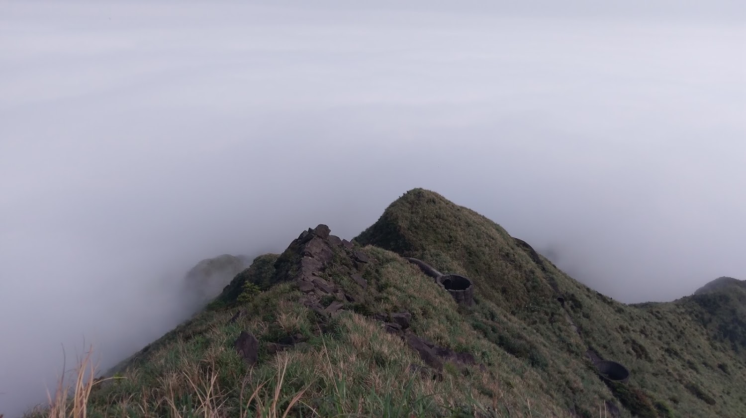 復興山山脊與雲海