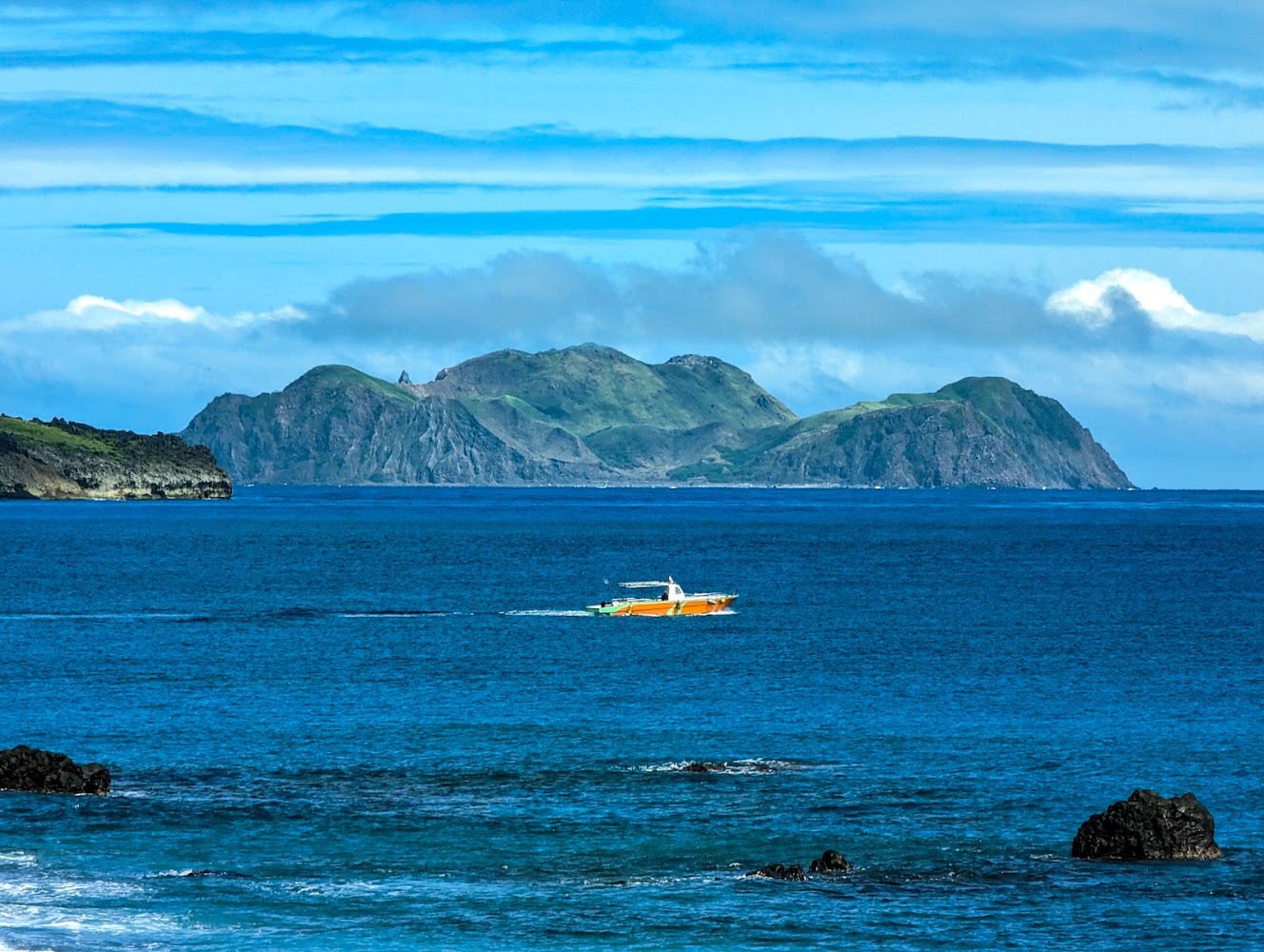 海上看向小蘭嶼景色