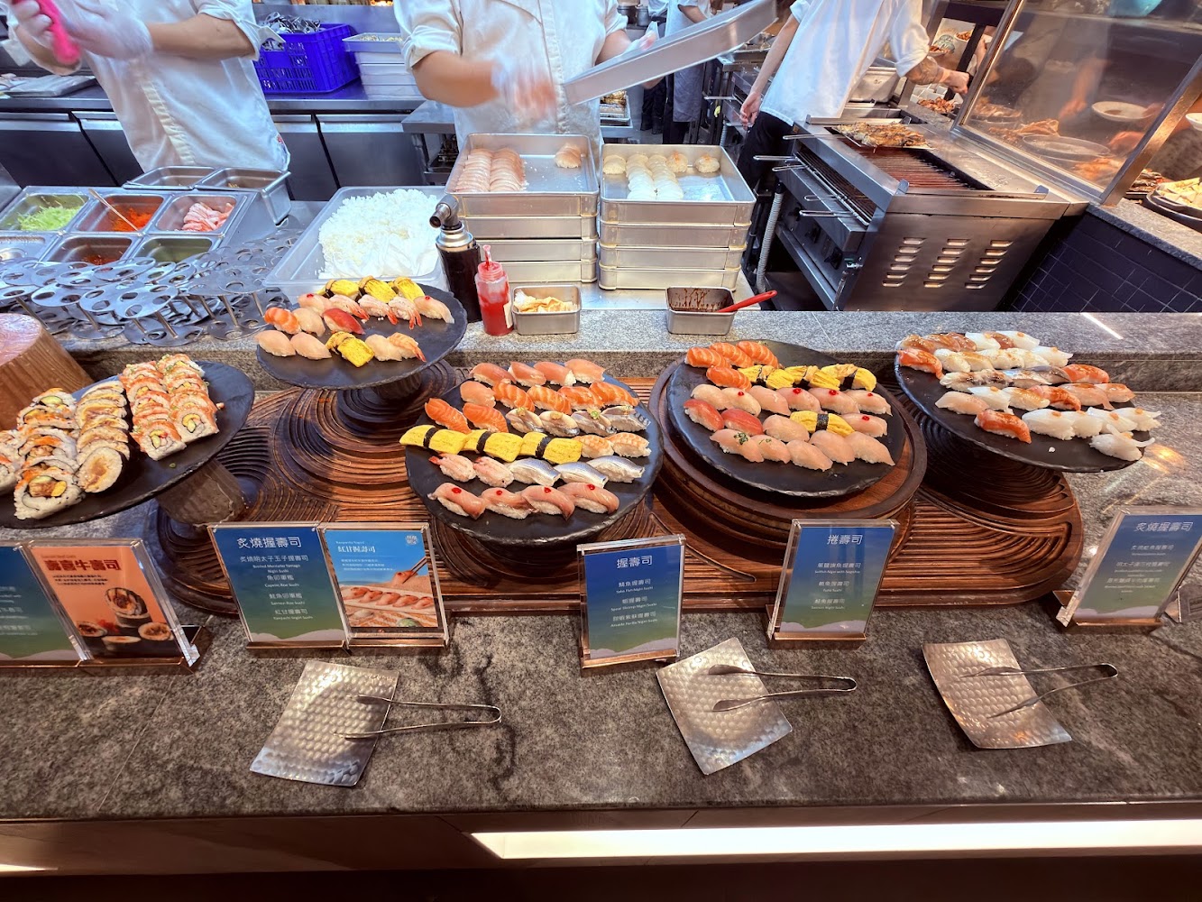 饗食天堂台北京站店壽司區