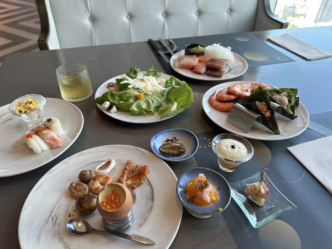 饗饗微風信義店多樣日式料理與海鮮桌面