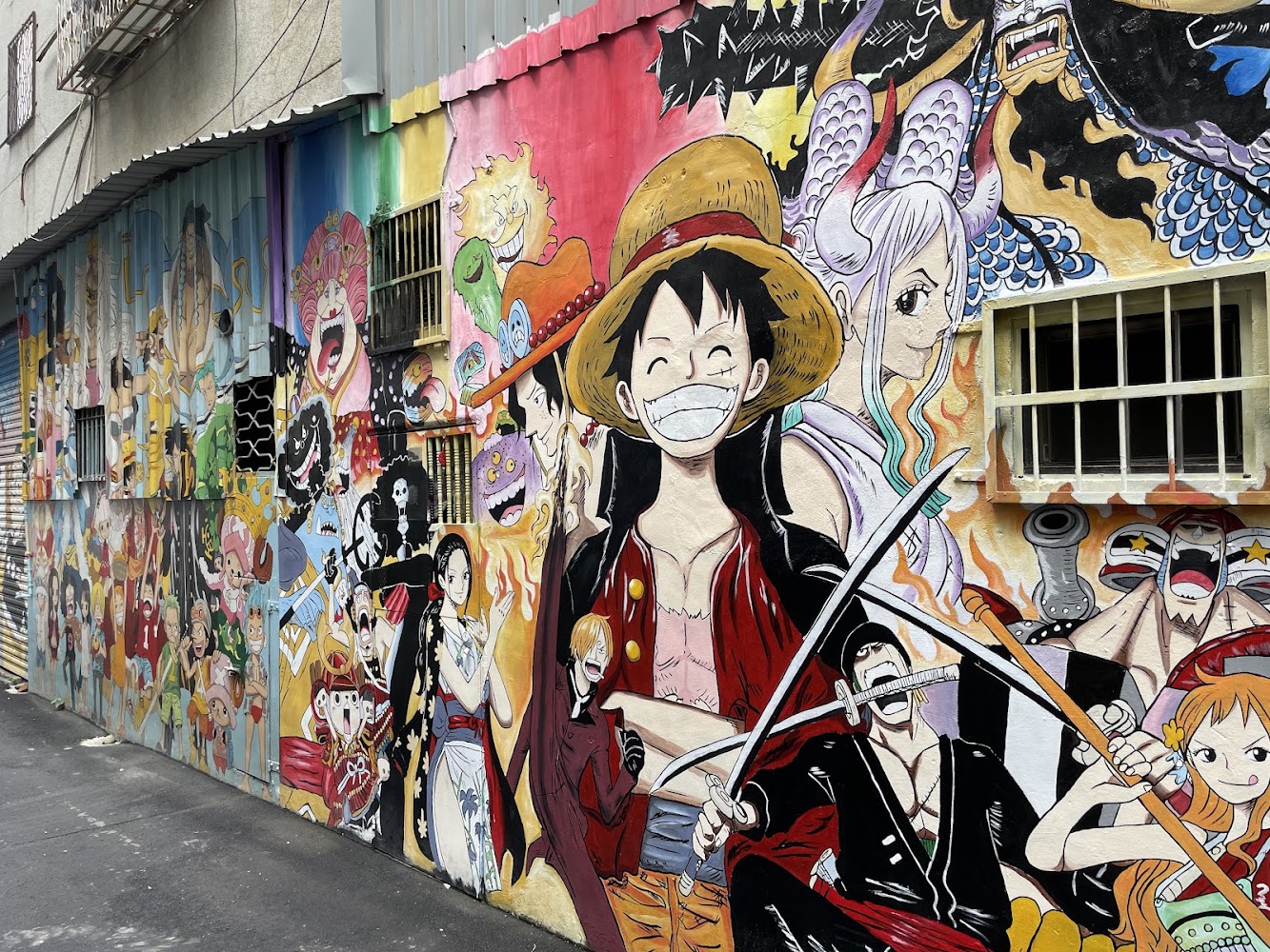 動漫彩繪巷航海王壁畫