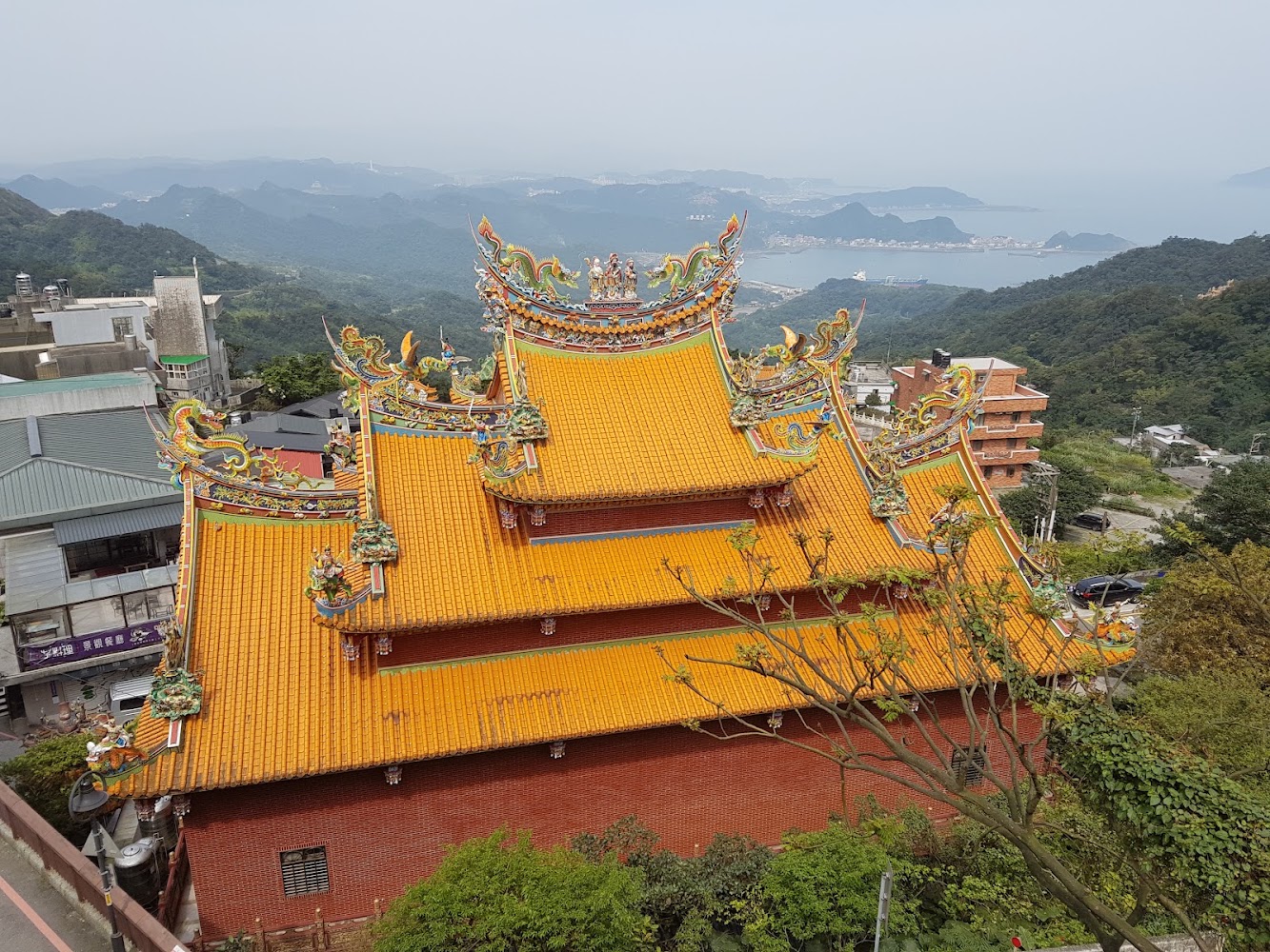 基隆山上海景廟宇