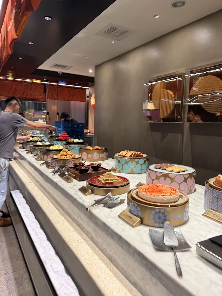 旭集台南店甜點區