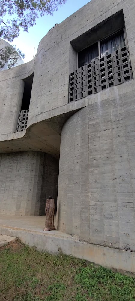灣臥清水混凝土建築細節
