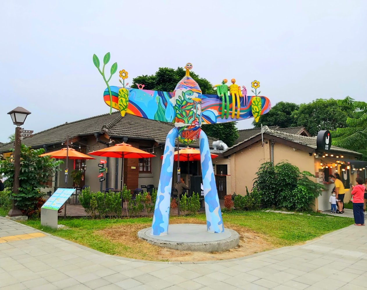 勝利星村戶外藝術裝置與咖啡店