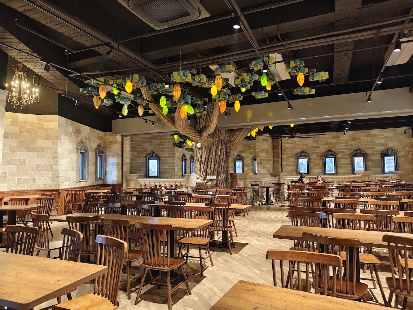 樹主題餐廳用餐空間