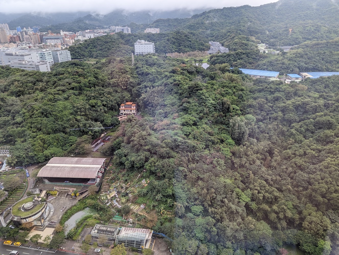 南港山林中的聚落與都市景觀