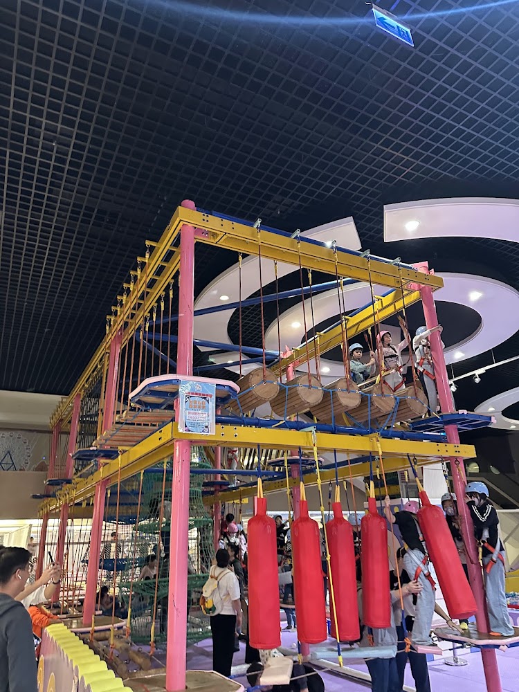 麗寶FUN樂園室內攀爬挑戰區