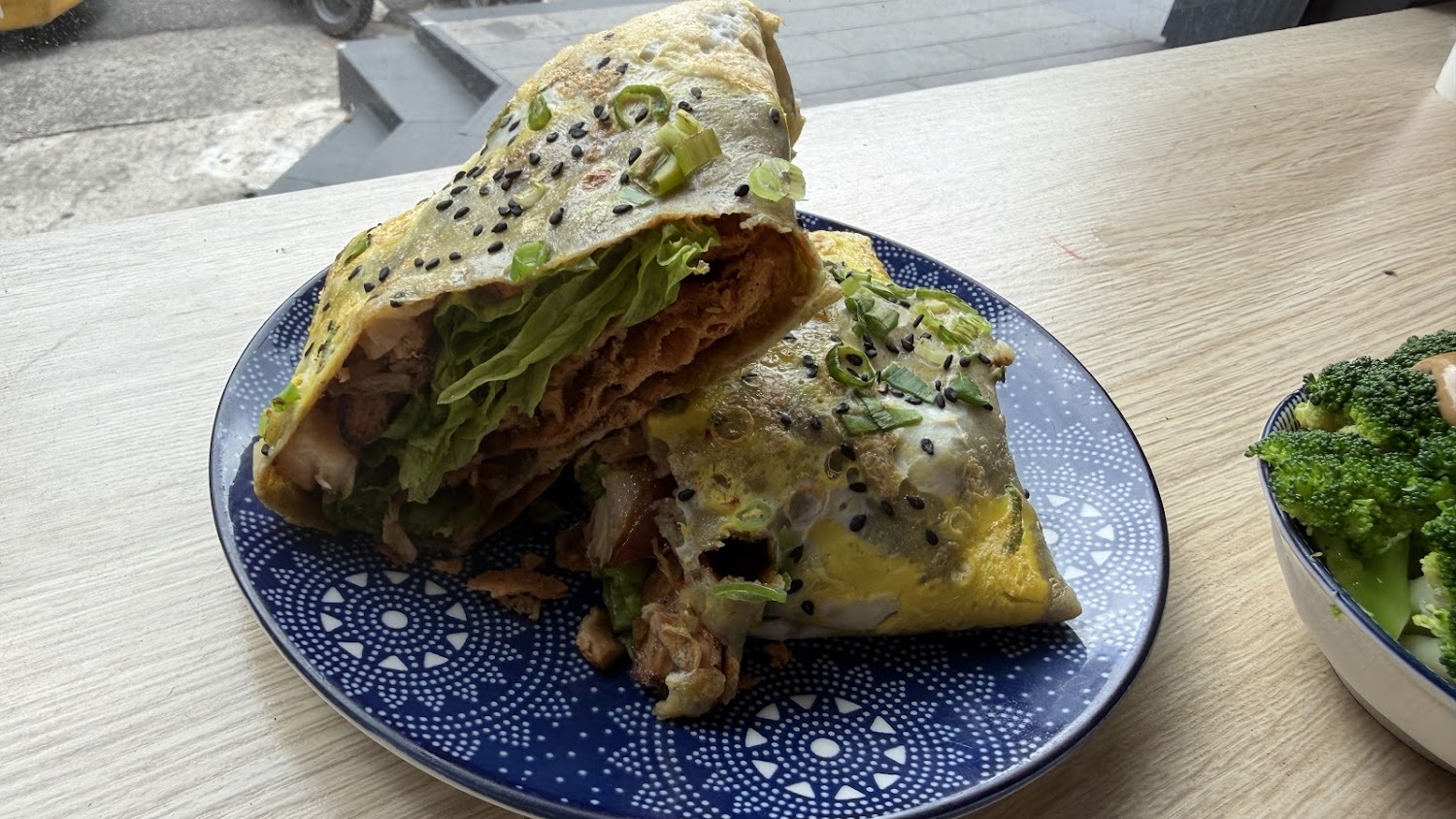 北門室食煎餅與花椰菜