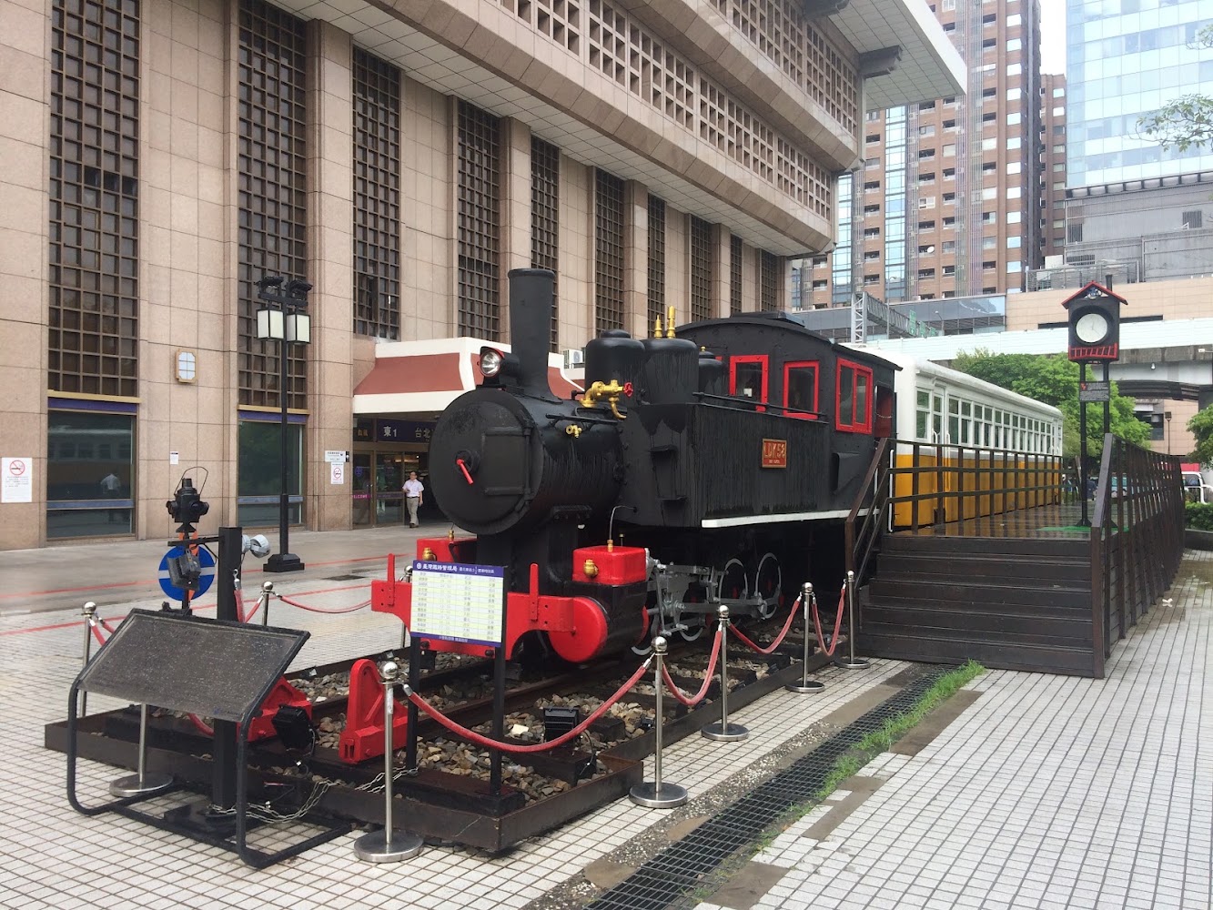 台北車站外蒸汽火車展示