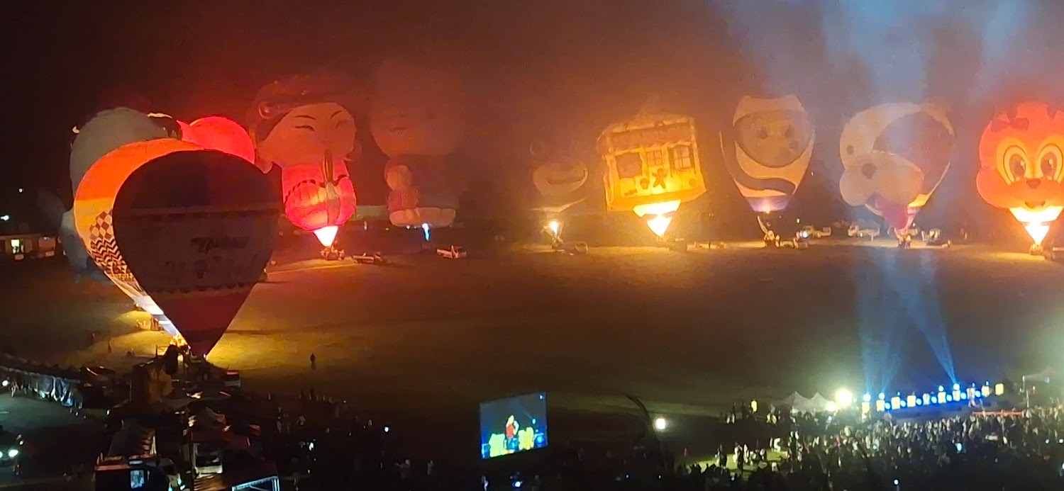 鹿野高台熱氣球草地夜間光雕嘉年華