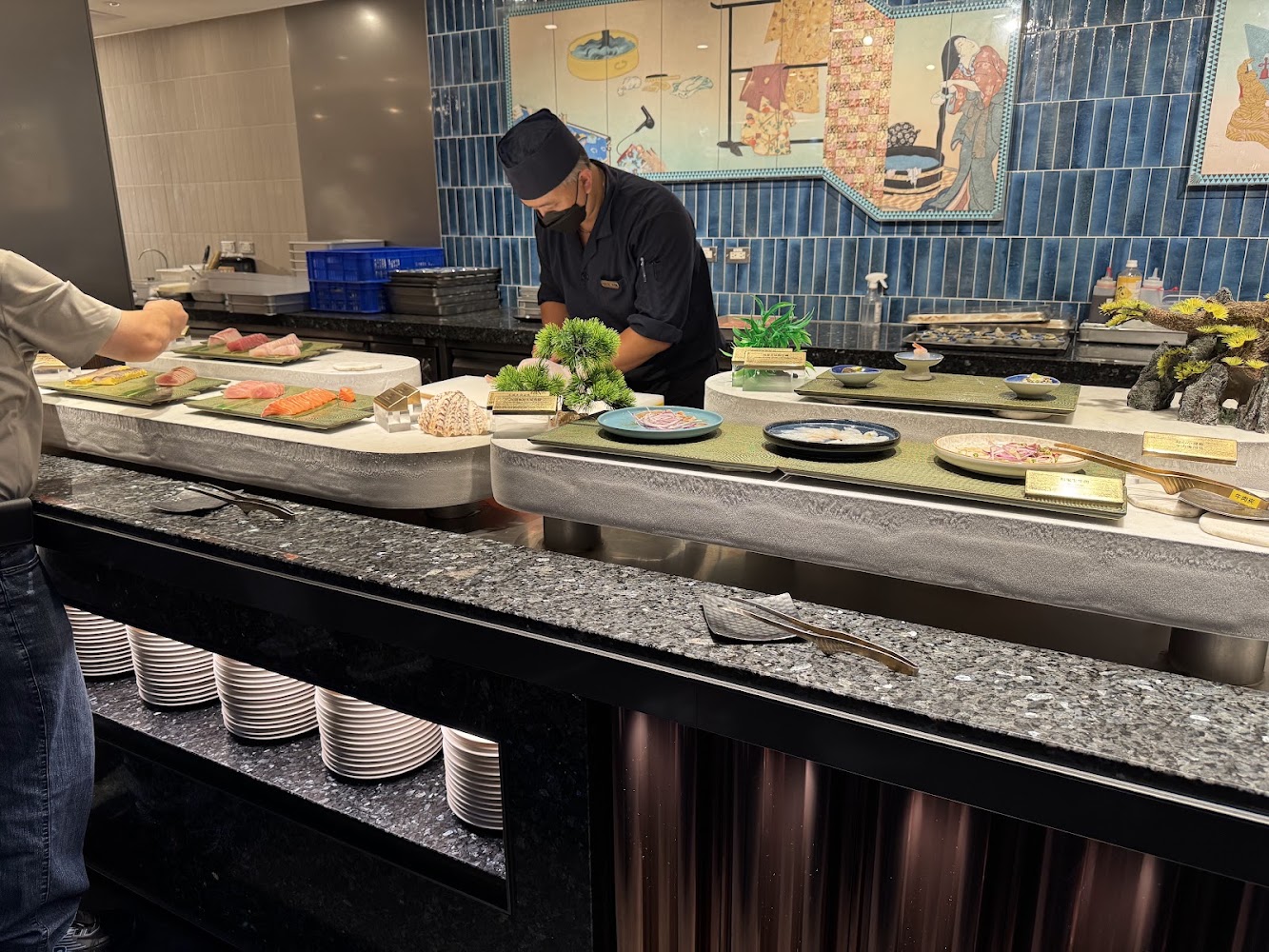 旭集微風店生魚片區