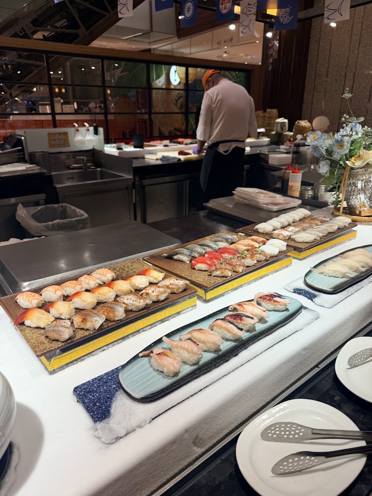 豐 FOOD 海陸百匯壽司吧檯與現做握壽司