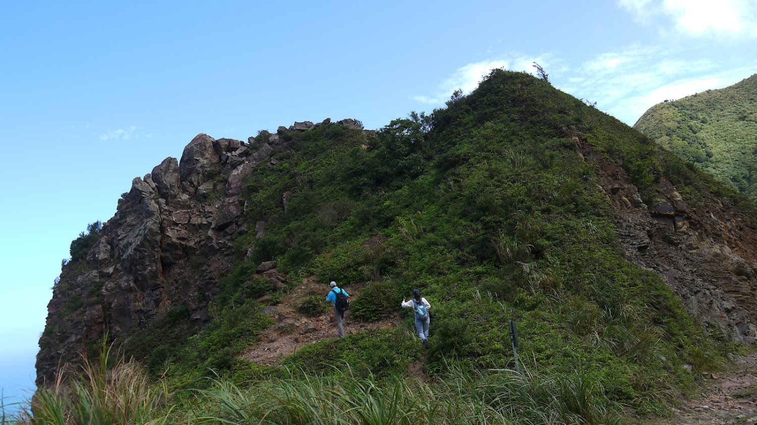復興山登山客與山徑