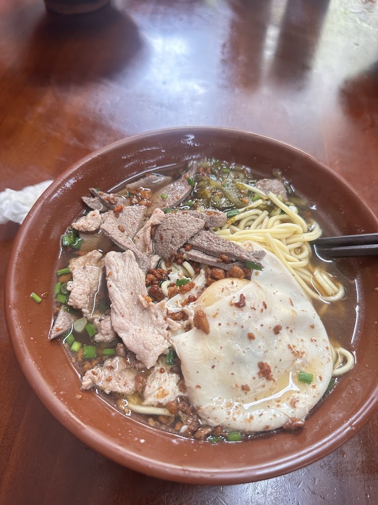 國旗屋米干店綜合米干與半熟蛋