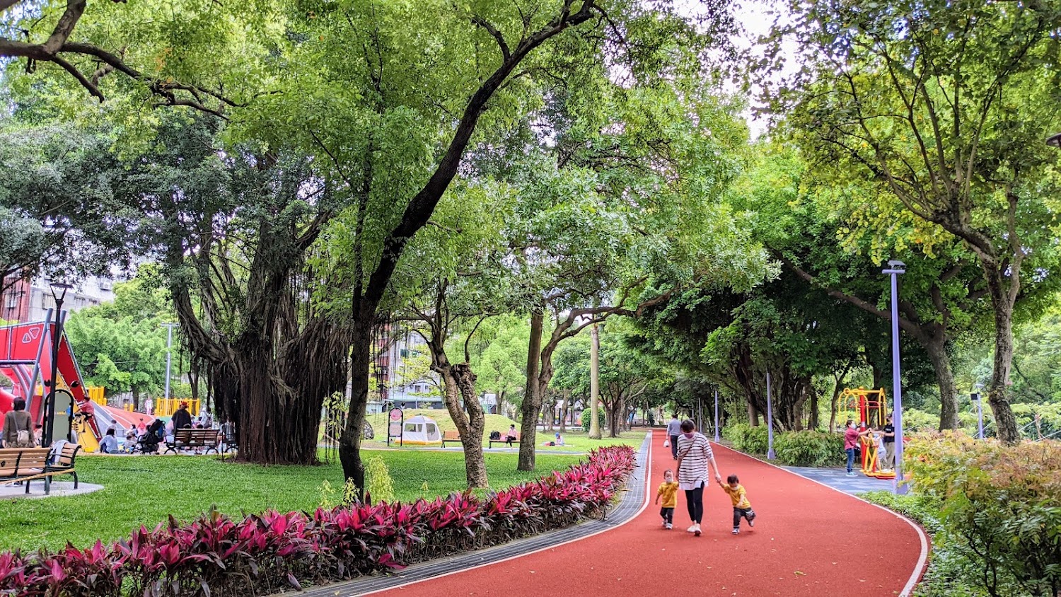 環河公園綠地與步道景觀