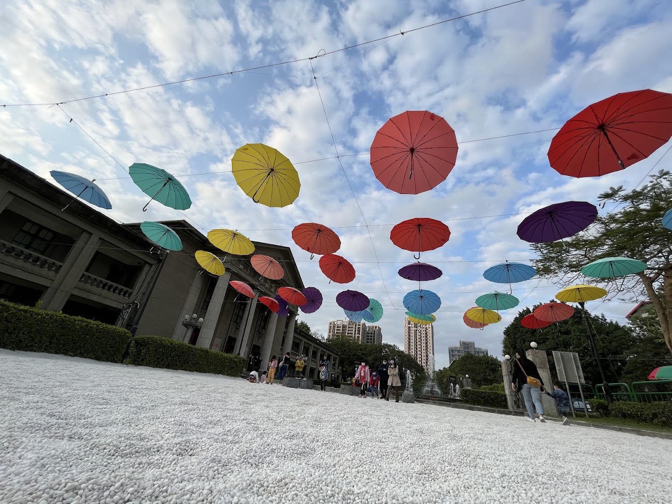 板橋435藝文特區彩色雨傘裝置