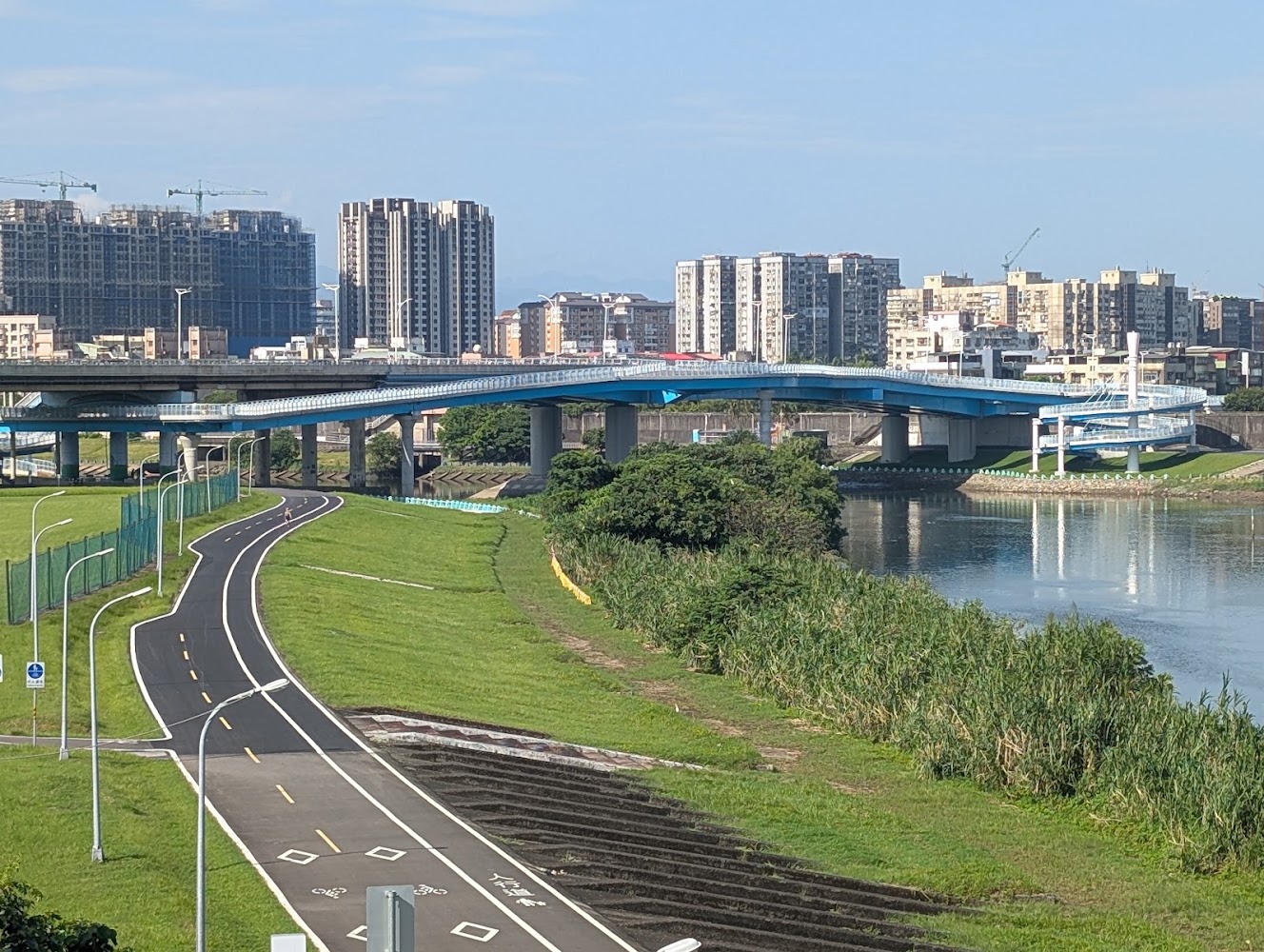 民權大橋跨河景觀橋與河濱自行車道