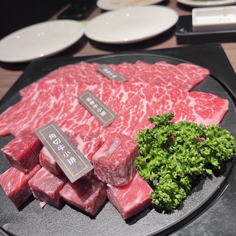 茶六燒肉堂新朝富店高級牛肉拼盤