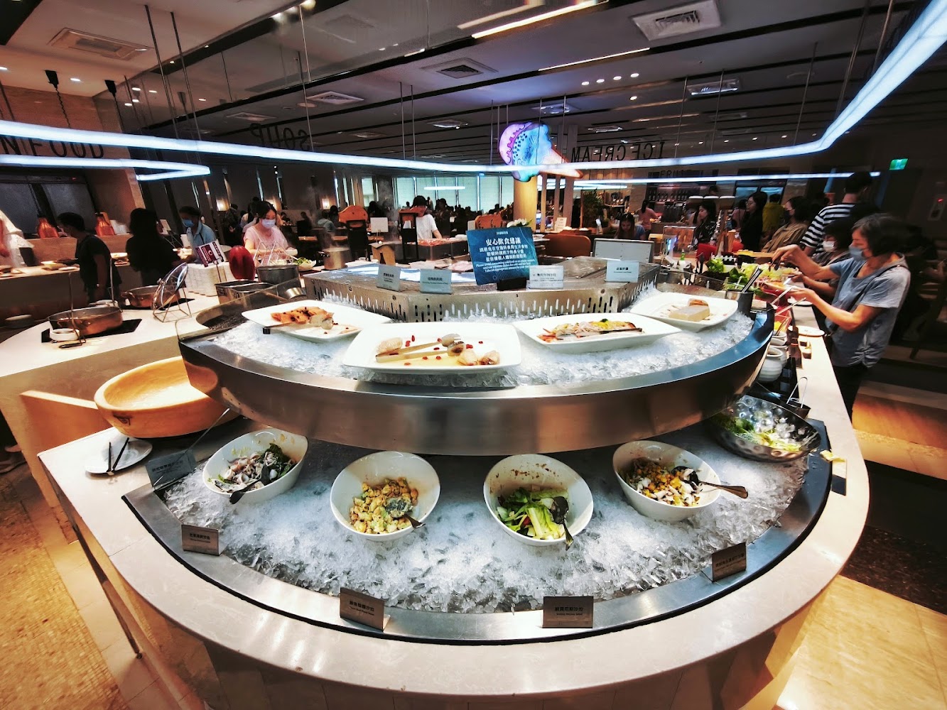 漢來海港台南南紡店冷盤區