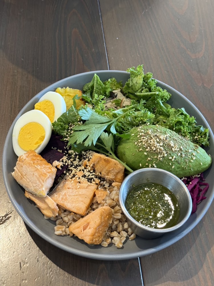 gonnaEAT健康餐盤鮭魚與蔬菜