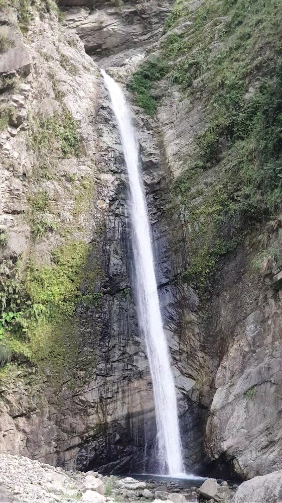 雙龍瀑布高聳瀑布景色