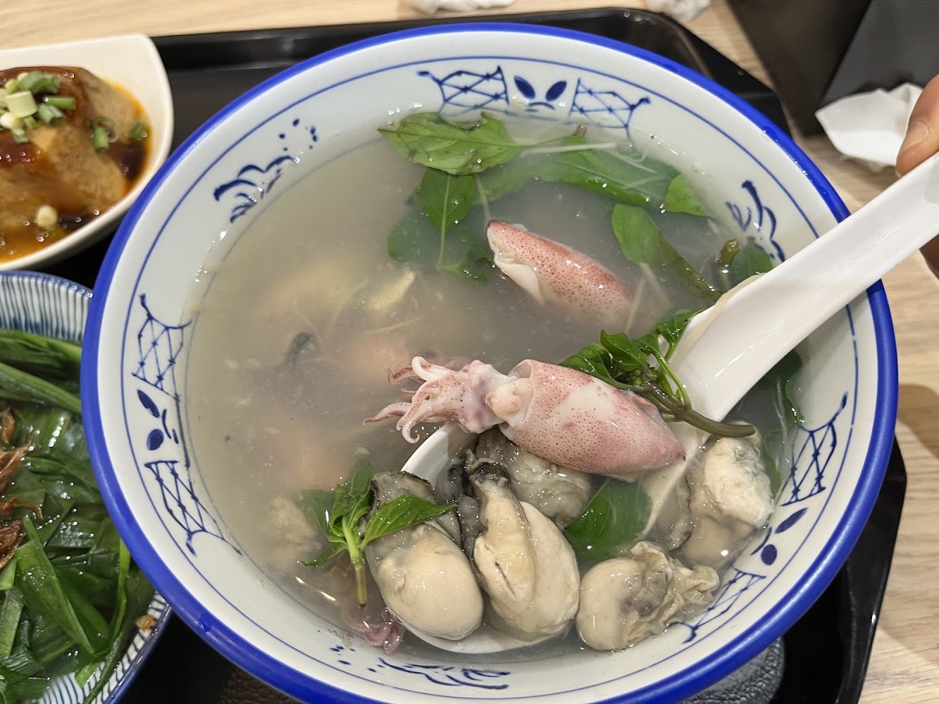 源慶鮮蚵台北信陽店鮮蚵小卷湯