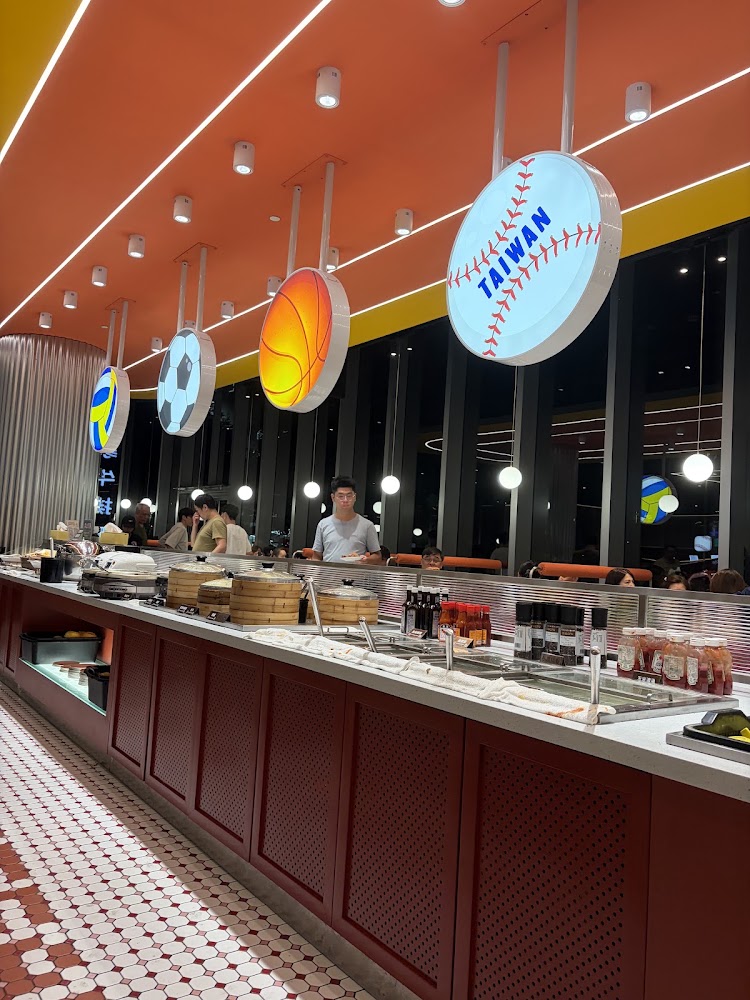 板橋遠科旗艦店自助吧與用餐環境