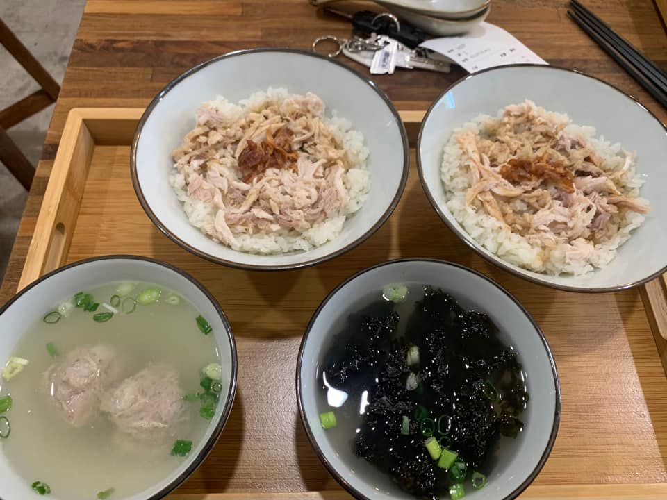 檜町火雞肉飯與湯品、小菜組合