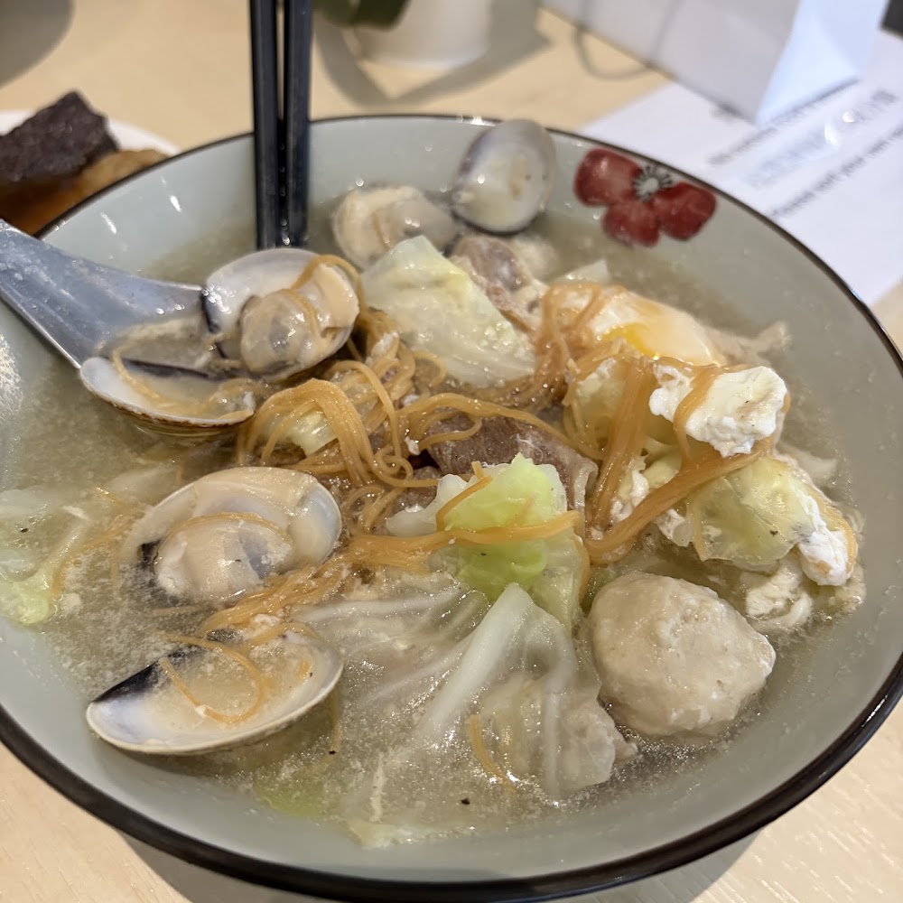 阿莉莉台灣小吃餐廳海鮮鍋燒麵