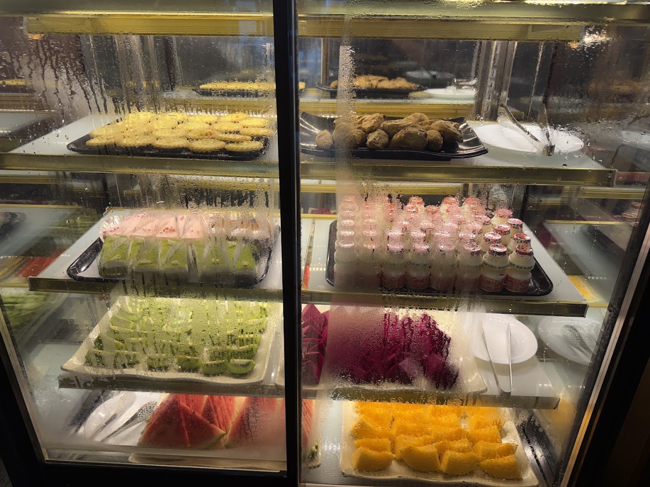 信義忠孝店甜點水果冷藏櫃