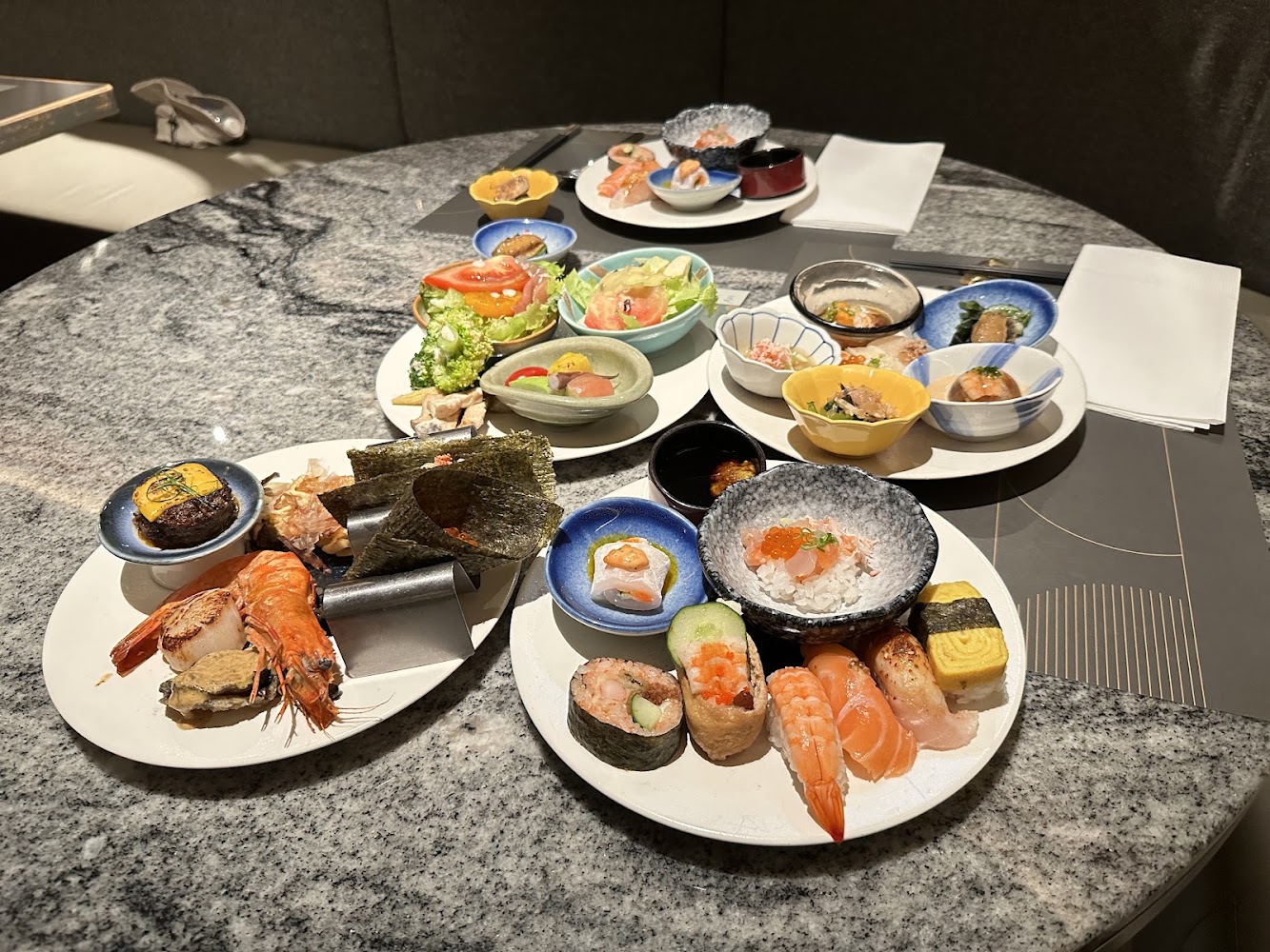 旭集天母店綜合日式料理盤