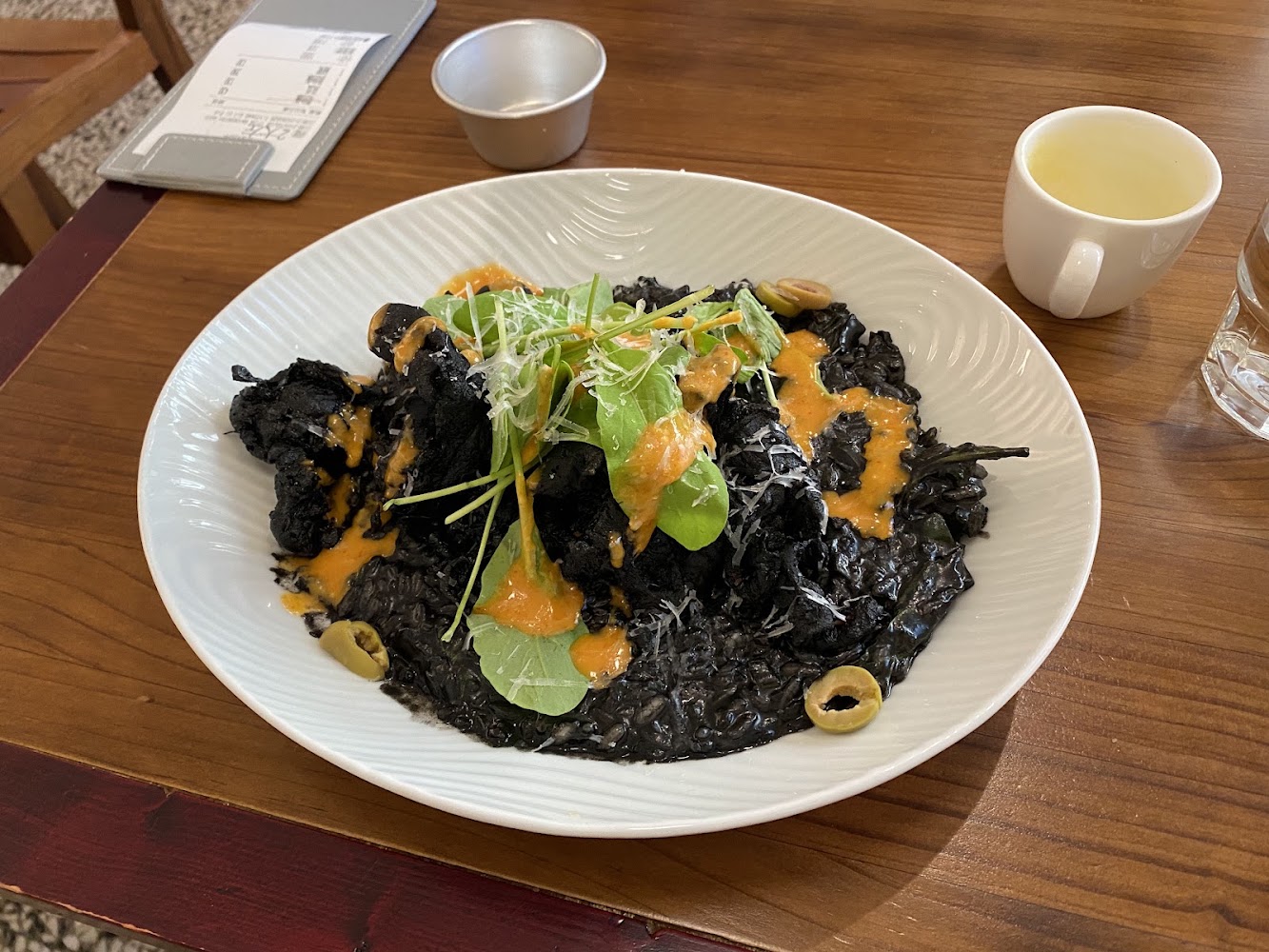 福得小館墨魚燉飯擺盤精緻