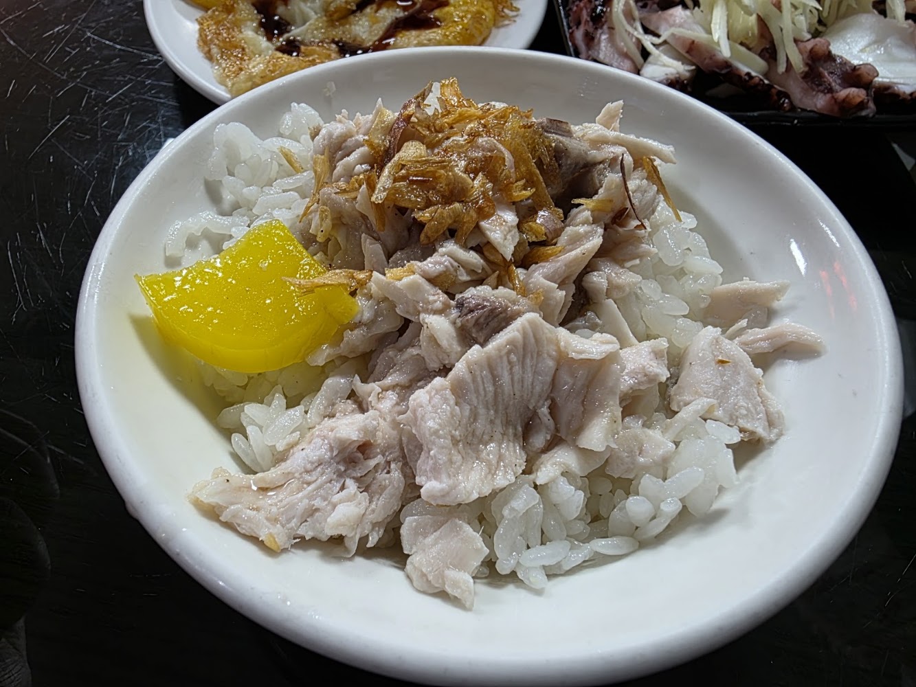 阿樓師火雞肉飯的雞肉片飯特寫