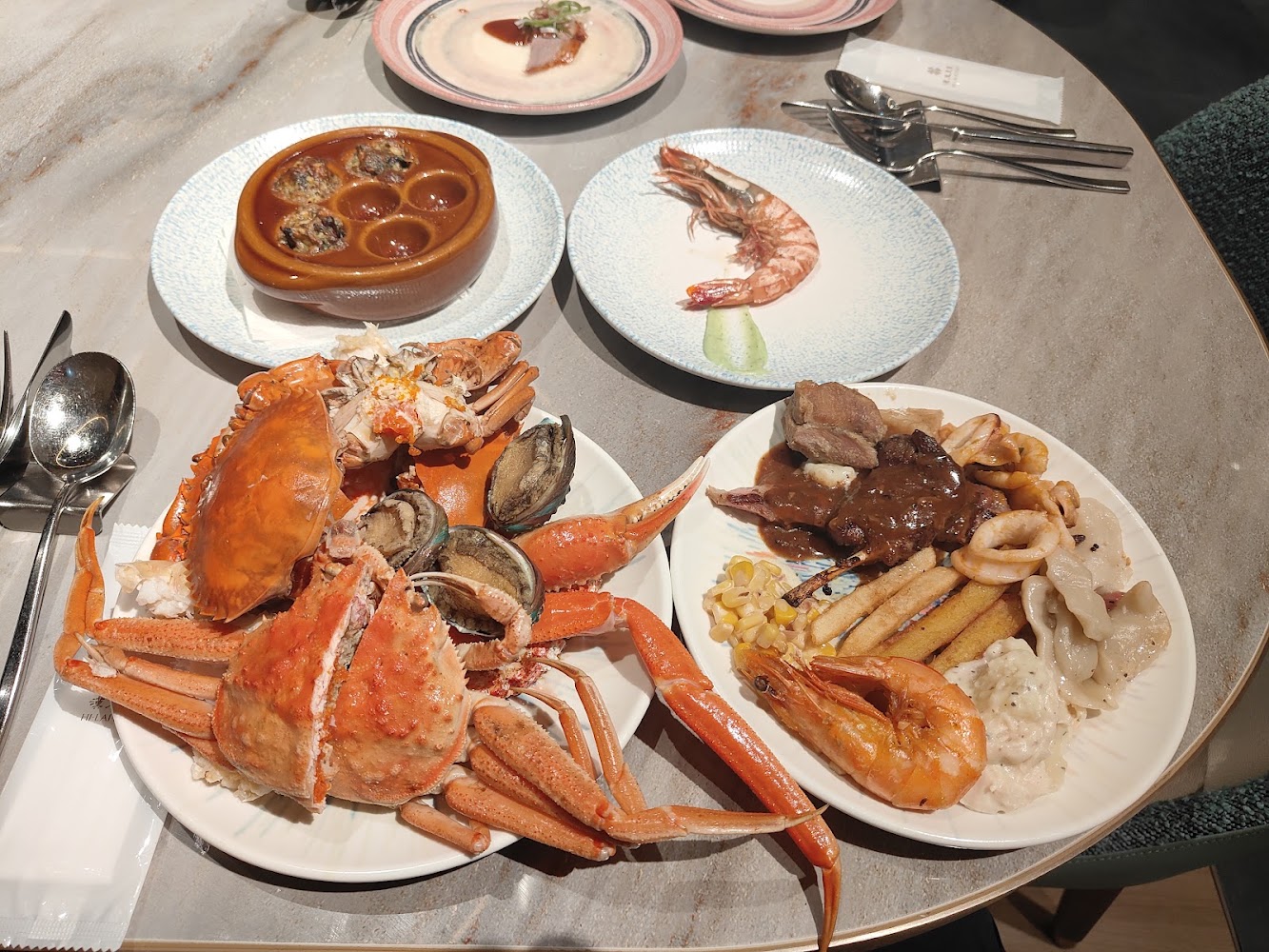 島語桃園台茂店海鮮與熟食大餐