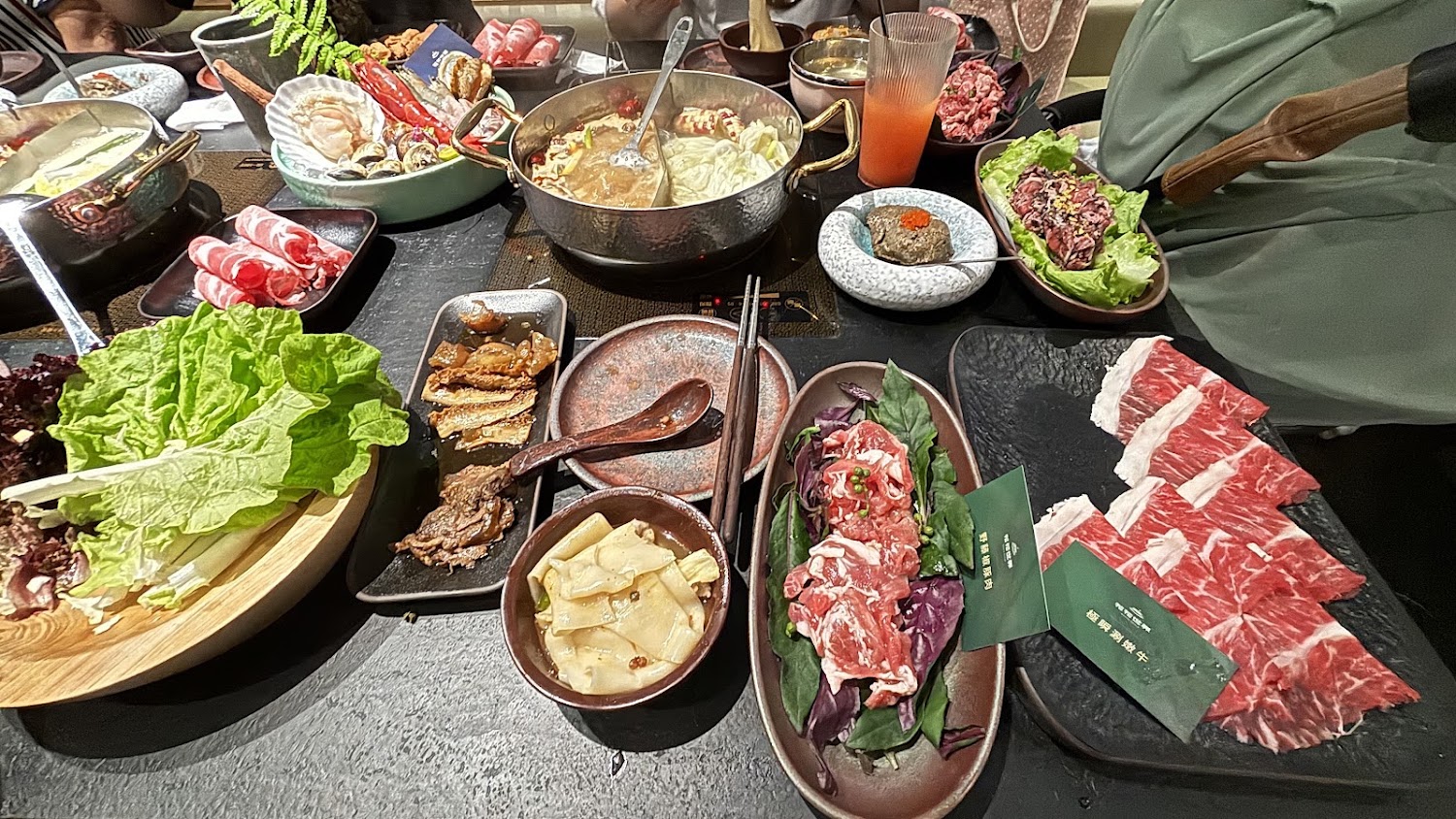 花花世界鍋物豐盛海陸套餐