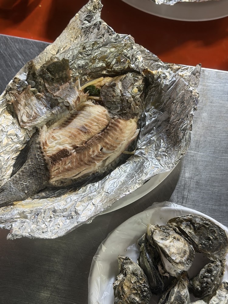 夜市烤魚與海鮮料理