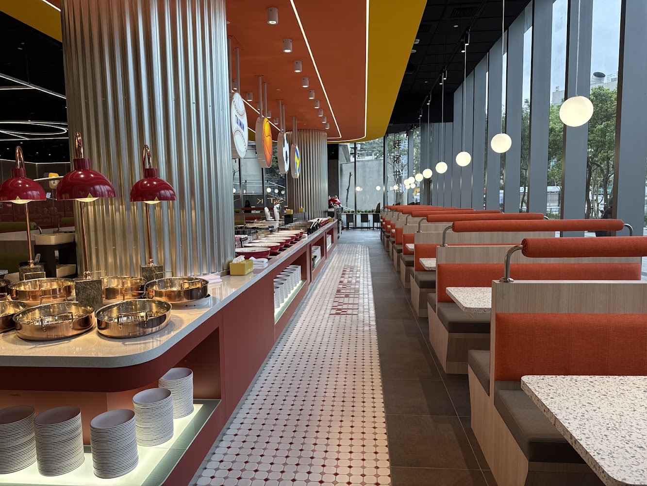 我家牛排板橋遠科旗艦店用餐空間