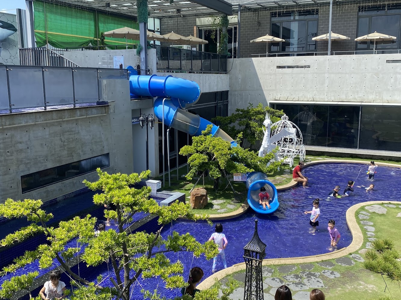 水銡利廚衛生活村兒童戲水區滑水道