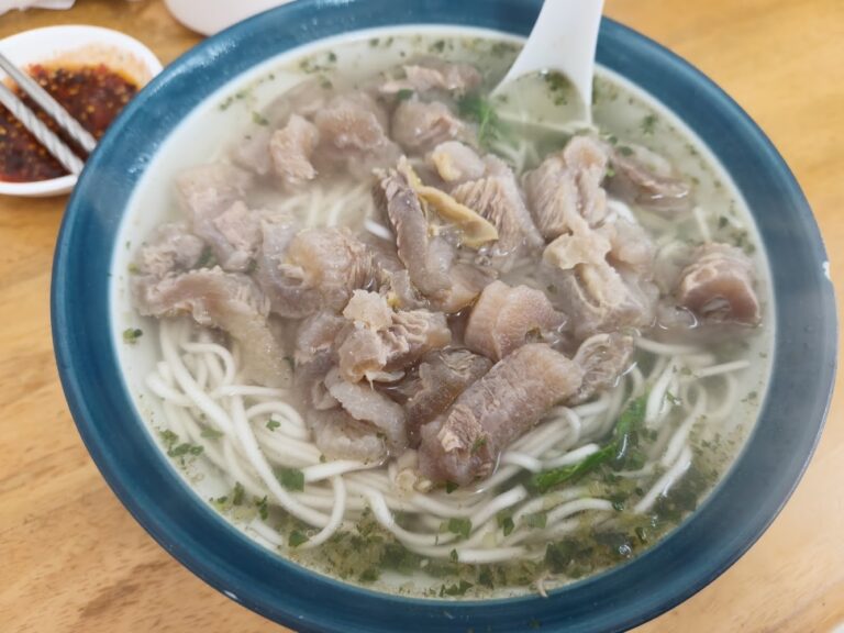 內湖牛雜湯懶人包|3間人氣牛雜湯牛肉麵實吃風格比較