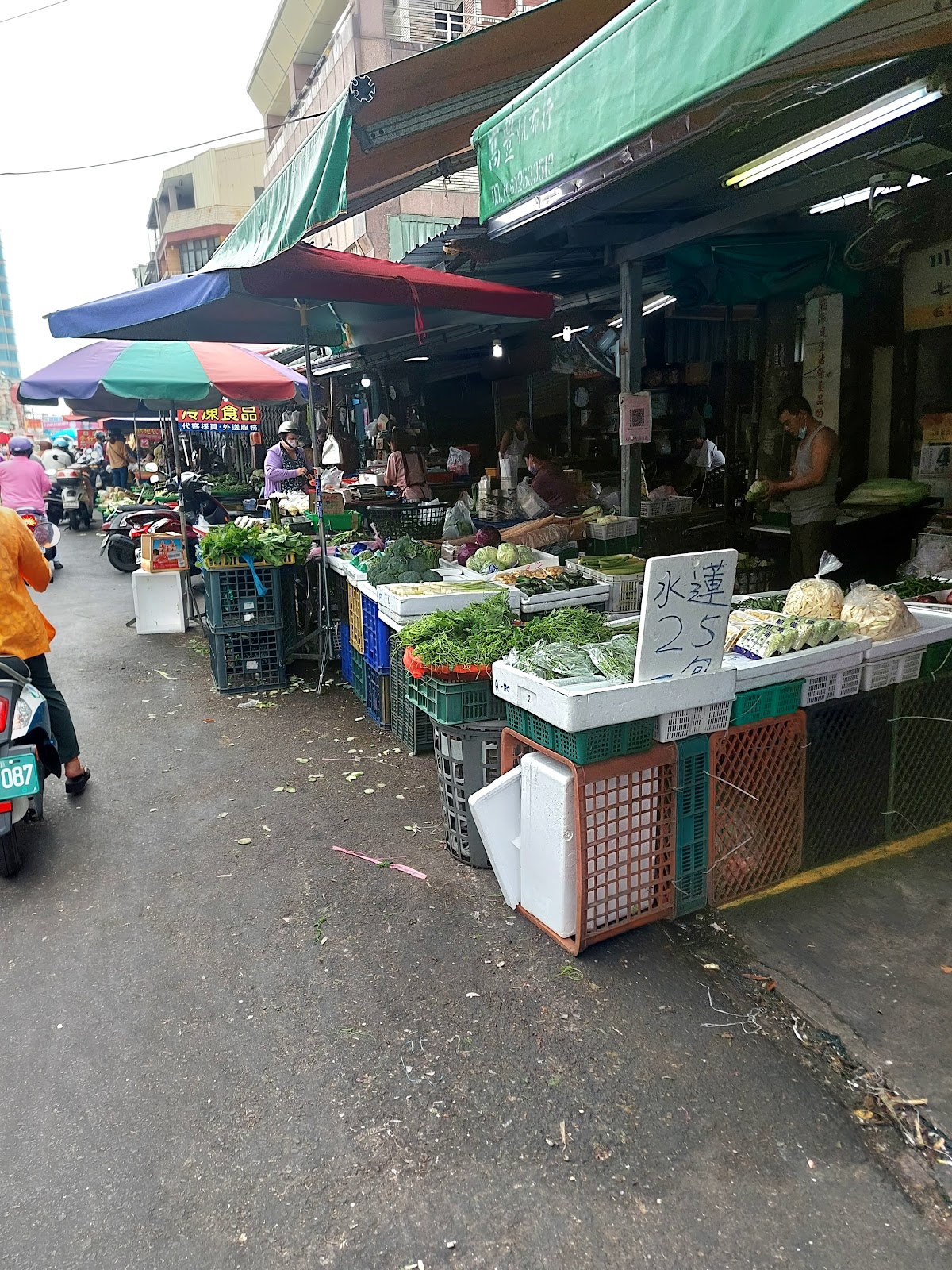 永康兵仔市場蔬菜攤販