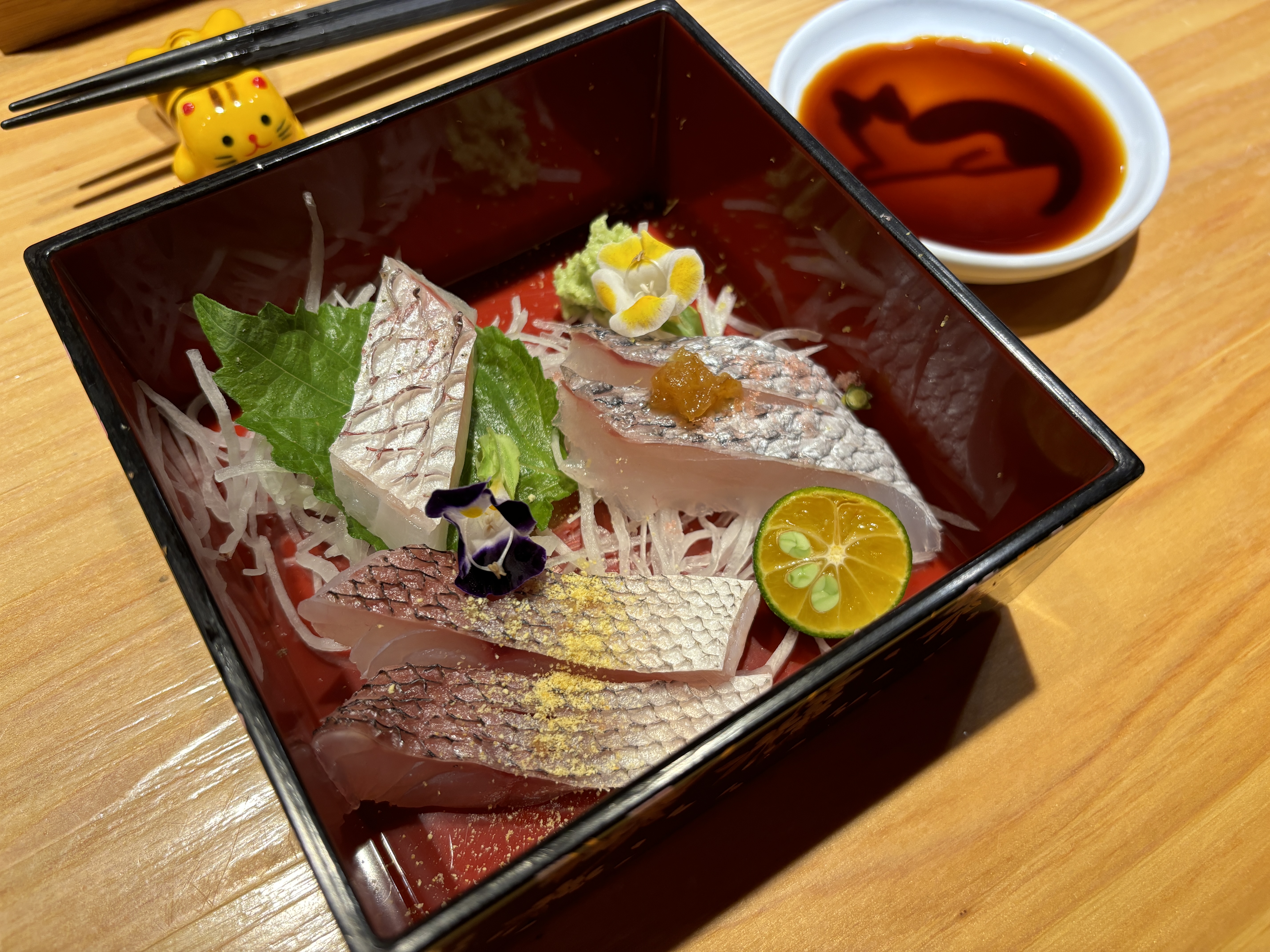 漁噹家食堂生魚片擺盤