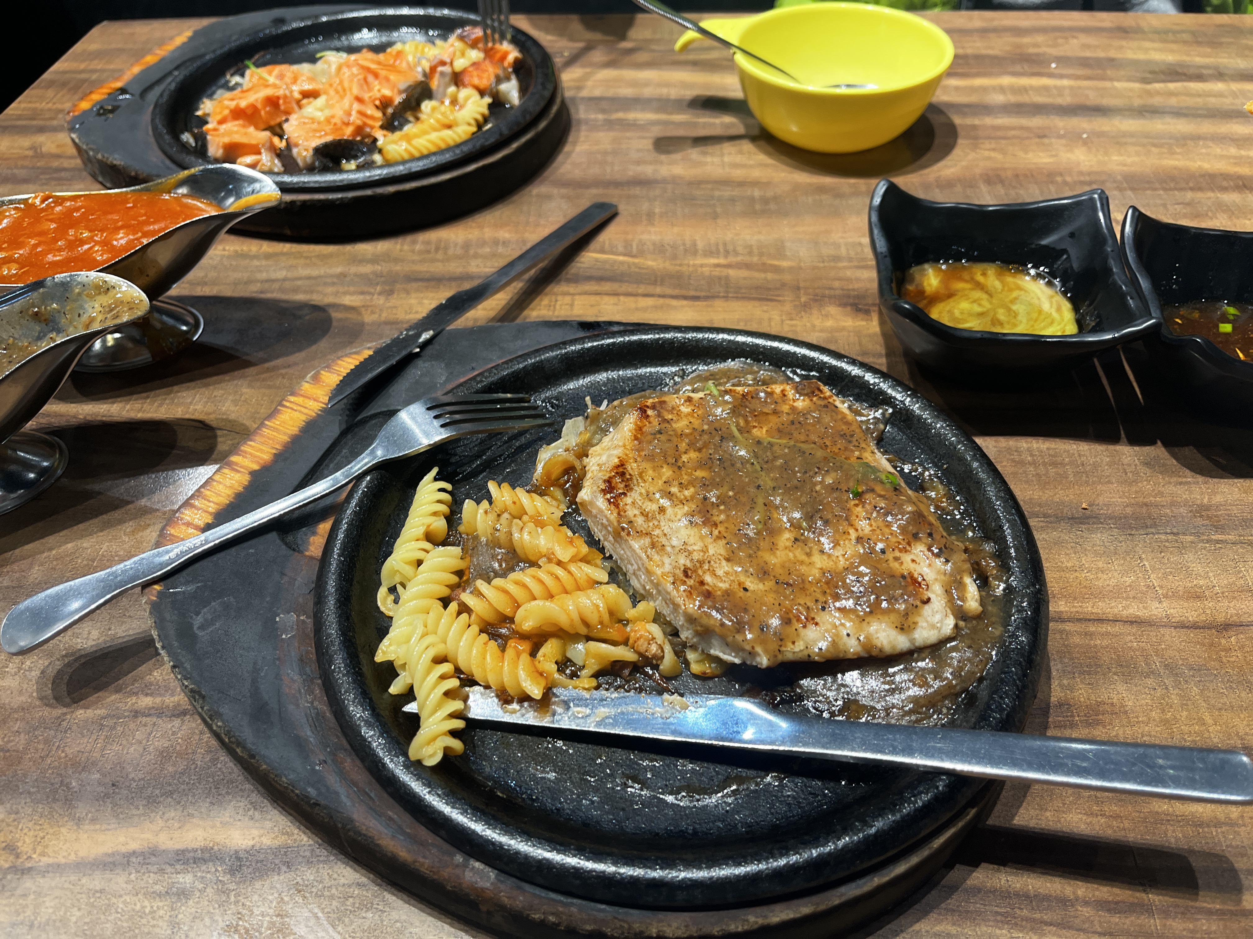 我家牛排中和旗艦店牛排與義大利麵主餐