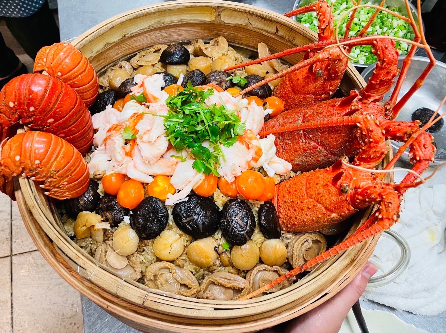 知味料理館豪華海鮮蒸飯