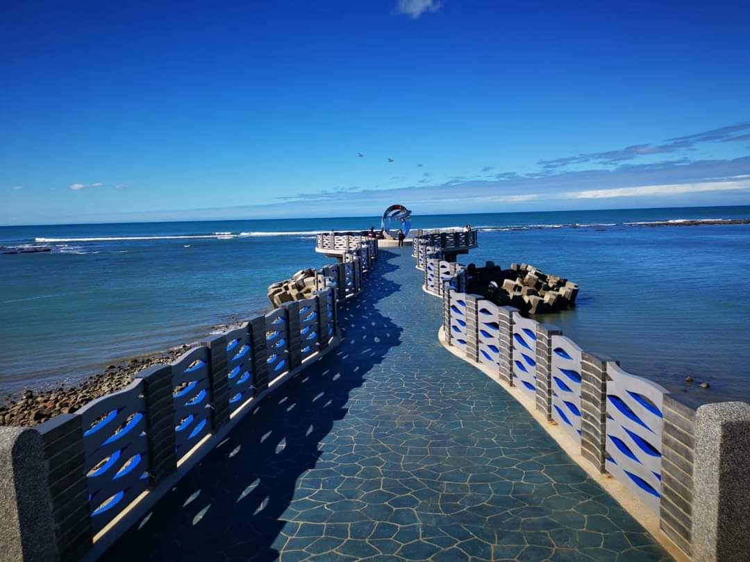 海上觀景步道與寧靜海面