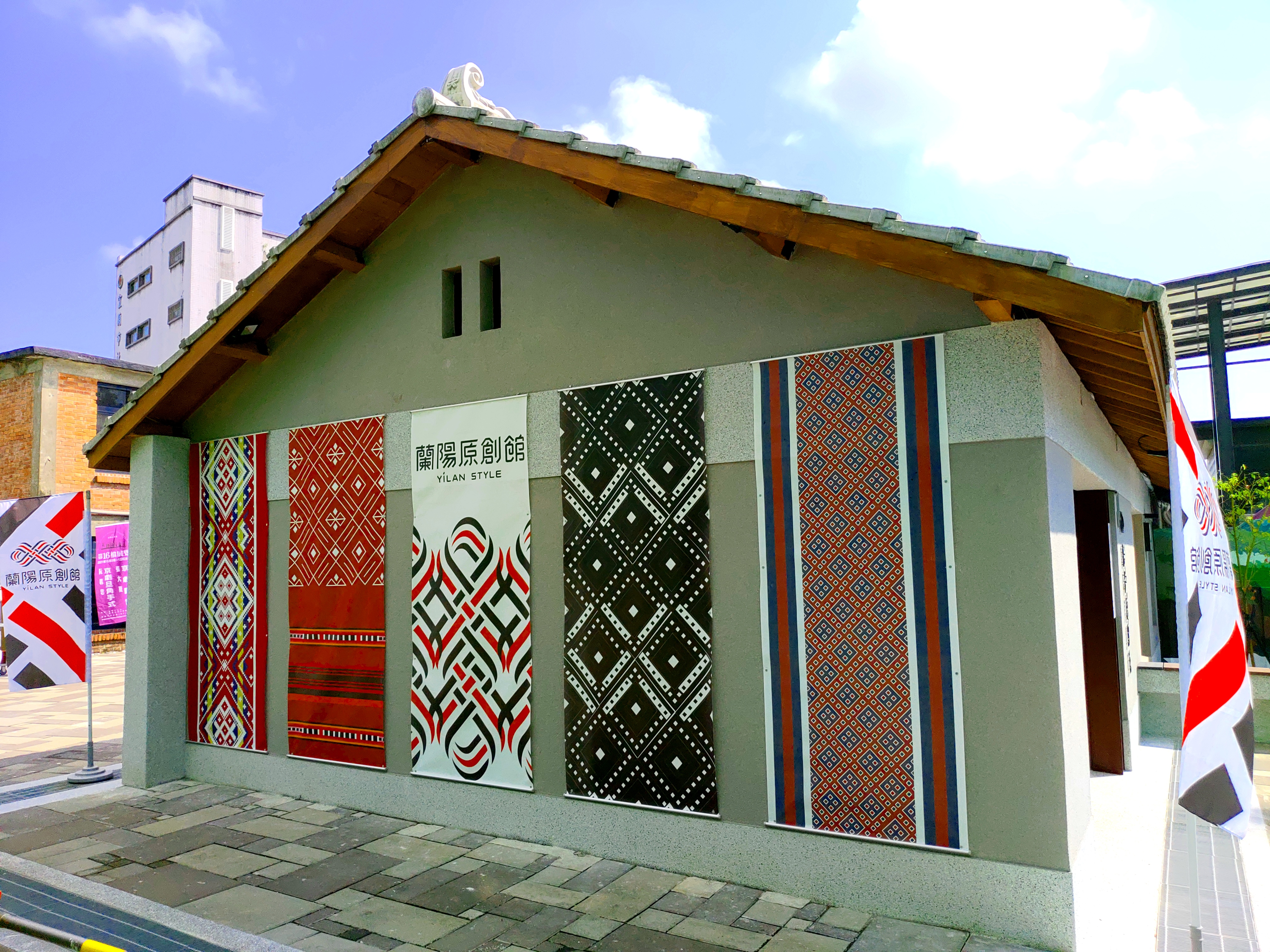 蘭陽原創館外觀與原民圖騰
